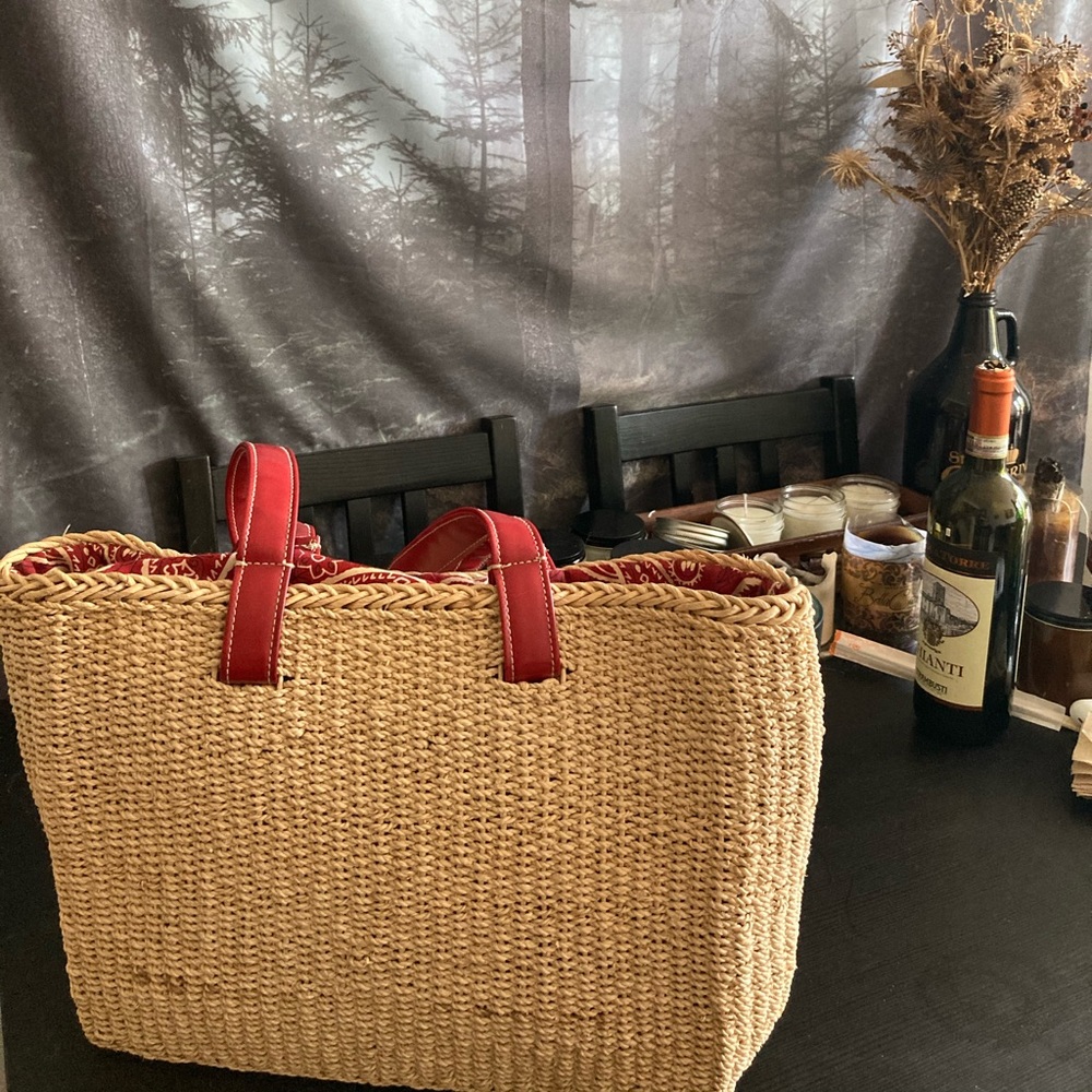 Straw purse!